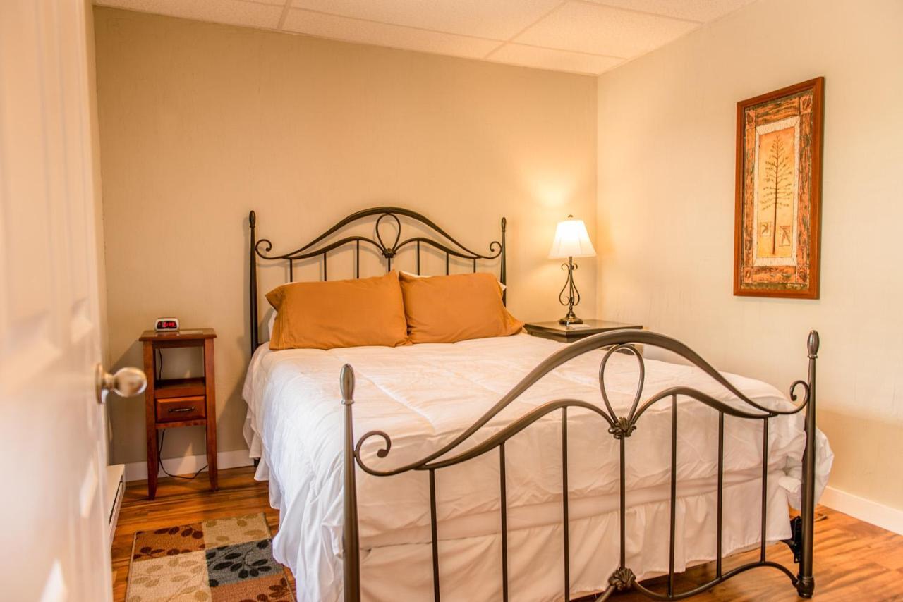 Strictly Moose Luxury Vacation Aparthotel Gorham